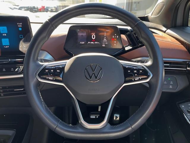 ＩＤ．４ ライト　認定中古車　禁煙車　ワンオーナー　衝突被害軽減ブレーキ　ＬＥＤライト　純正ナビ　ＥＴＣ　ＡＣＣ　レーンアシスト　前後パーキングセンサー　後方死角検知（10枚目）