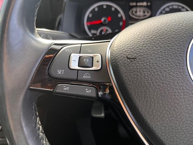 ポロ ＴＳＩコンフォートライン　認定中古車　禁煙車　ワンオーナー　スマートキー　ＡＰＰコネクト　ブルートゥース　ＬＥＤライト　ＵＳＢポート　純正ナビ　バックカメラ　ＥＴＣ　ＴＶチューナー　レーンキープアシスト　前後パーキングセンサー（11枚目）