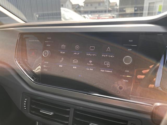 ポロ ＴＳＩコンフォートライン　認定中古車　禁煙車　ワンオーナー　スマートキー　ＡＰＰコネクト　ブルートゥース　ＬＥＤライト　ＵＳＢポート　純正ナビ　バックカメラ　ＥＴＣ　ＴＶチューナー　レーンキープアシスト　前後パーキングセンサー（17枚目）