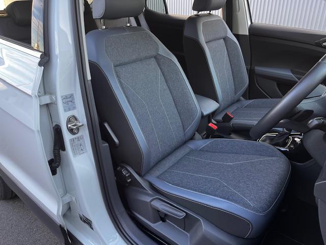 Ｔ－クロス ＴＳＩ　スタイル　認定中古車　新車保証継承　禁煙車　ワンオーナーＬＥＤライト　　バックカメラ　ＥＴＣ　衝突被害軽減ブレーキ　アダプティブクルーズコントロール　後方死角検知　前後パーキングセンサー（22枚目）