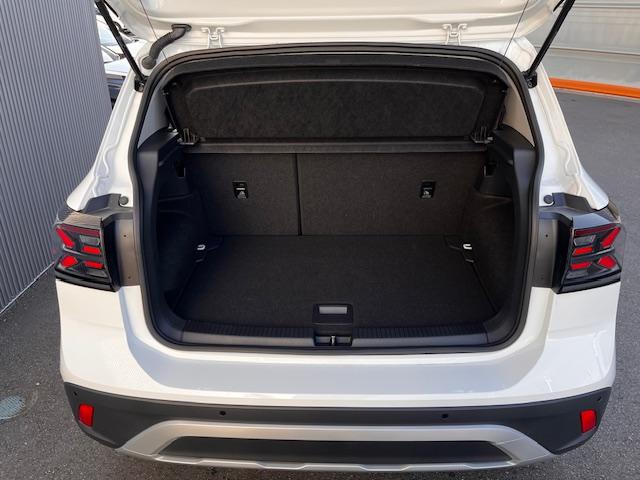 Ｔ－クロス ＴＳＩ　スタイル　認定中古車　新車保証継承　禁煙車　ワンオーナーＬＥＤライト　　バックカメラ　ＥＴＣ　衝突被害軽減ブレーキ　アダプティブクルーズコントロール　後方死角検知　前後パーキングセンサー（26枚目）