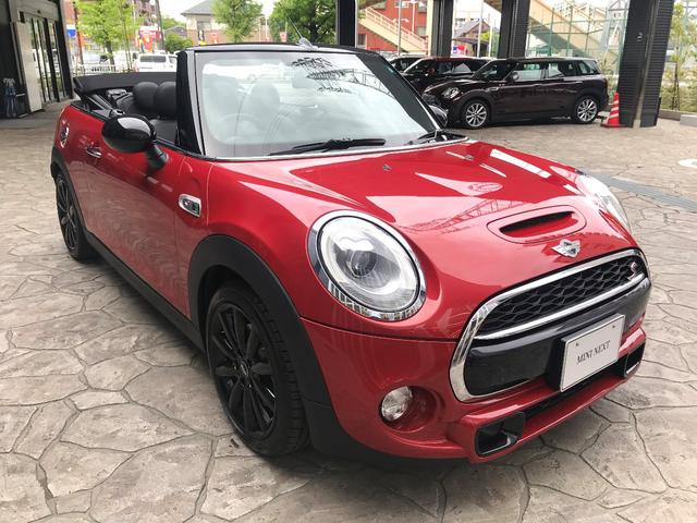 クーパーSコンバーチブル 正規認定中古車 黒本革シート(11枚目)