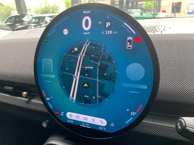 ＭＩＮＩ エースマンＥ　クラシック・トリム　認定中古車　当社元デモカー　純正タッチ式ナビ　全方位カメラ　ヘッドアップディスプレイ　シートヒーター　ＡＣＣ　ＳＯＳコール　インテリジェントセーフティ　Ｐサポート　１８インチＡＷ（17枚目）