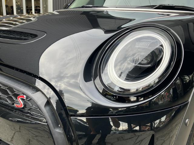 ＭＩＮＩ クーパーＳＤ　クラシック・トリム　５ドア　認定中古車　アップルカープレイ　レザーシート（シートヒーター付）　ＬＥＤヘッドライト　バックカメラ　ＳＯＳコール　ピアノブラック・エクステリア　ＥＴＣ２．０　１７インチＡＷ（28枚目）