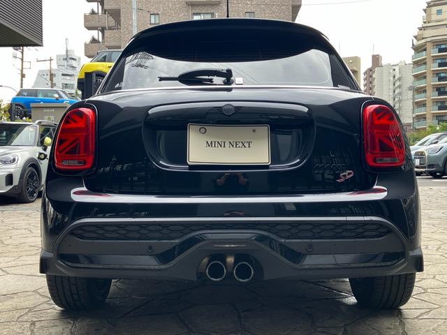 ＭＩＮＩ クーパーＳＤ　クラシック・トリム　５ドア　認定中古車　アップルカープレイ　レザーシート（シートヒーター付）　ＬＥＤヘッドライト　バックカメラ　ＳＯＳコール　ピアノブラック・エクステリア　ＥＴＣ２．０　１７インチＡＷ（35枚目）