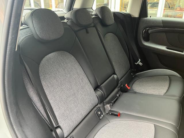 ＭＩＮＩ クーパーＳＤ　クロスオーバー　オール４　認定中古車　ワンオーナー　タッチ式ＨＤＤナビ　ＬＥＤヘッドライト　バックカメラ　シートヒーター　ミュージックサーバー機能　ブルートゥース接続　ＡＣＣ　ＳＯＳコール　ＥＴＣ２．０　１８インチＡＷ（19枚目）