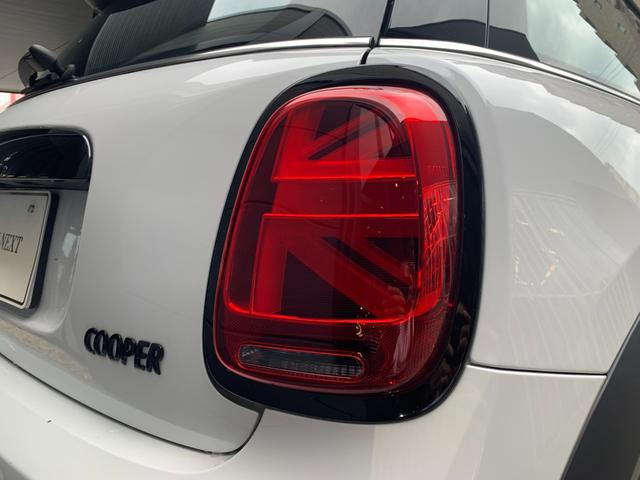 ＭＩＮＩ クーパー　カムデン・エディション　３ドア　認定中古車　アップルカープレイ　ＬＥＤヘッドライト　バックカメラ　ピアノブラック・エクステリア　シートヒーター　ＡＣＣ　ＳＯＳコール　ブルートゥース接続　専用サイドスカットル　１７インチＡＷ（34枚目）