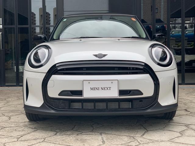 ＭＩＮＩ クーパー　カムデン・エディション　３ドア　認定中古車　アップルカープレイ　ＬＥＤヘッドライト　バックカメラ　ピアノブラック・エクステリア　シートヒーター　ＡＣＣ　ＳＯＳコール　ブルートゥース接続　専用サイドスカットル　１７インチＡＷ（37枚目）