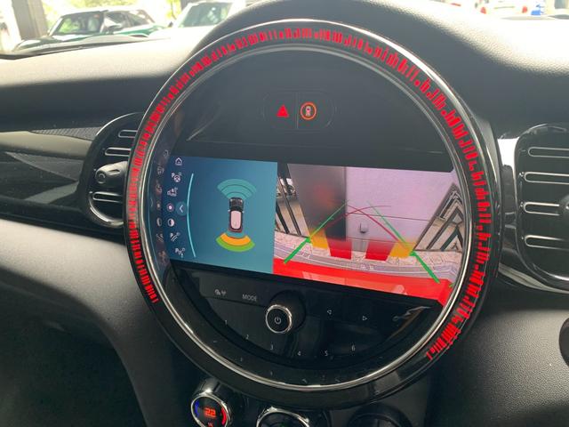 ＭＩＮＩ クーパーＳＤ　クラシック・トリム　５ドア　認定中古車　タッチ式ＨＤＤナビ　ＬＥＤヘッドライト　バックカメラ　クロスレザーシート　ミュージックサーバー機能　ブルートゥース接続　ＳＯＳコール　ＥＴＣ２．０　１７インチＡＷ（9枚目）
