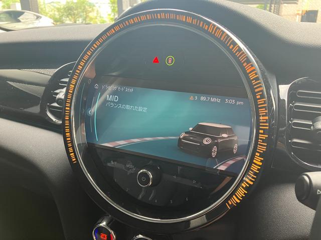 ＭＩＮＩ クーパーＳ　エッセンシャル・トリム　５ドア　認定中古車　ワンオーナー　アップルカープレイ（ワイヤレス充電付）　ヘッドアップディスプレイ　クロスレザーシート　シートヒーター　ブルートゥース接続　ＳＯＳコール　ＥＴＣ２．０　１７インチＡＷ（14枚目）