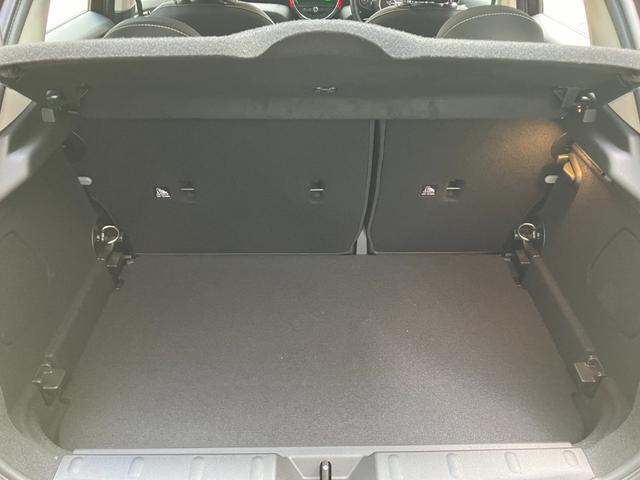 MINI クーパー バーガンディー エディション 5ドア 認定中古車 ワンオーナー タッチ式HDDナビ LEDヘッドライト バックカメラ ミュージックサーバー機能 ブルートゥース接続 ACC SOSコール 限定車専用ディスプレイリング 16インチAW(19枚目)