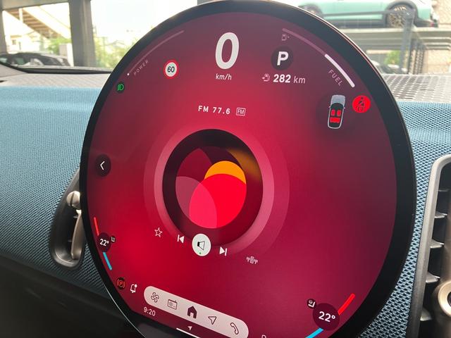 ＭＩＮＩ カントリーマンＳオール４　フェイバリット・トリム　認定中古車　パノラマサンルーフ　フェイバードトリム　Ｍパッケージ（ハーマンカードンオーディオ・電動アクティブシート・シートヒーター）　純正タッチ式ナビ　全方位カメラ　ＳＯＳコール　２０インチＡＷ（14枚目）