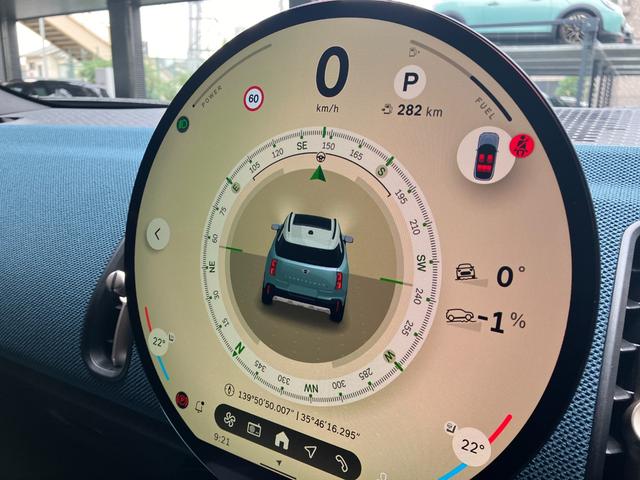 ＭＩＮＩ カントリーマンＳオール４　フェイバリット・トリム　認定中古車　パノラマサンルーフ　フェイバードトリム　Ｍパッケージ（ハーマンカードンオーディオ・電動アクティブシート・シートヒーター）　純正タッチ式ナビ　全方位カメラ　ＳＯＳコール　２０インチＡＷ（17枚目）