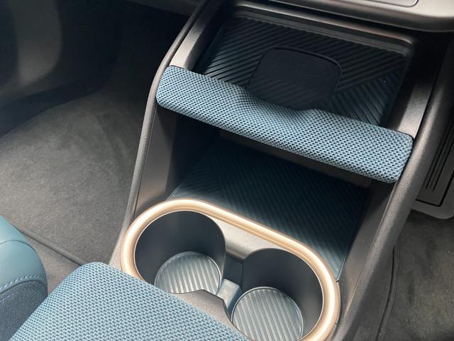 ＭＩＮＩ カントリーマンＳオール４　フェイバリット・トリム　認定中古車　パノラマサンルーフ　フェイバードトリム　Ｍパッケージ（ハーマンカードンオーディオ・電動アクティブシート・シートヒーター）　純正タッチ式ナビ　全方位カメラ　ＳＯＳコール　２０インチＡＷ（20枚目）