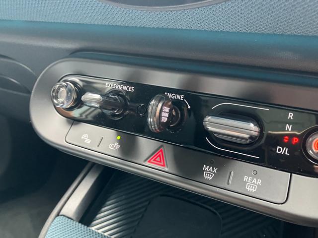 ＭＩＮＩ カントリーマンＳオール４　フェイバリット・トリム　認定中古車　パノラマサンルーフ　フェイバードトリム　Ｍパッケージ（ハーマンカードンオーディオ・電動アクティブシート・シートヒーター）　純正タッチ式ナビ　全方位カメラ　ＳＯＳコール　２０インチＡＷ（21枚目）