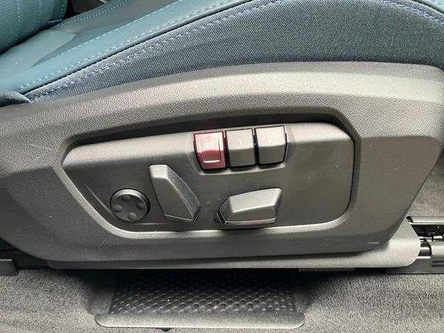 ＭＩＮＩ カントリーマンＳオール４　フェイバリット・トリム　認定中古車　パノラマサンルーフ　フェイバードトリム　Ｍパッケージ（ハーマンカードンオーディオ・電動アクティブシート・シートヒーター）　純正タッチ式ナビ　全方位カメラ　ＳＯＳコール　２０インチＡＷ（32枚目）