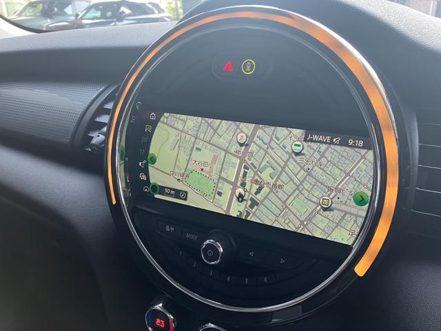 MINI クーパー 3ドア 認定中古車 ワンオーナー タッチ式HDDナビ LEDヘッドライト バックカメラ シートヒーター ミュージックサーバー機能 ブルートゥース接続 ACC SOSコール 16インチAW(9枚目)