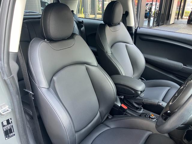 MINI クーパー 3ドア 認定中古車 ワンオーナー タッチ式HDDナビ LEDヘッドライト バックカメラ シートヒーター ミュージックサーバー機能 ブルートゥース接続 ACC SOSコール 16インチAW(22枚目)