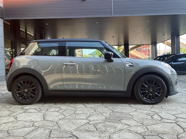 MINI クーパー 3ドア 認定中古車 ワンオーナー タッチ式HDDナビ LEDヘッドライト バックカメラ シートヒーター ミュージックサーバー機能 ブルートゥース接続 ACC SOSコール 16インチAW(30枚目)
