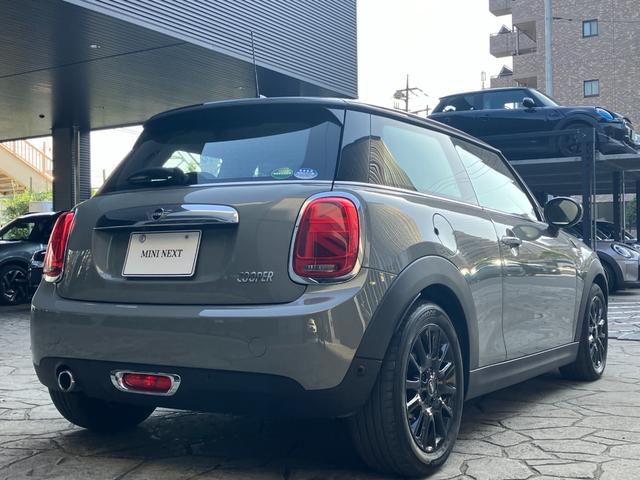 MINI クーパー 3ドア 認定中古車 ワンオーナー タッチ式HDDナビ LEDヘッドライト バックカメラ シートヒーター ミュージックサーバー機能 ブルートゥース接続 ACC SOSコール 16インチAW(31枚目)