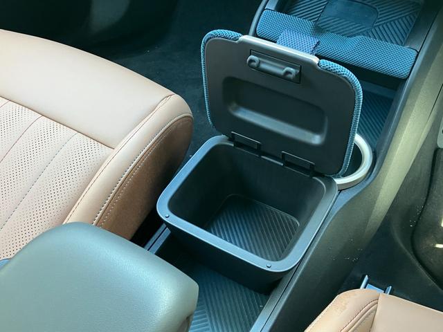 ＭＩＮＩ カントリーマンＳＥオール４　フェイバリット・トリム　認定中古車　当社元デモカー　パノラマサンルーフ　フェイバードトリム　Ｍパッケージ（電動シート・ハーマンカードンオーディオ・リアダークガラス）　全方位カメラ　タッチ式純正ナビ　ＡＣＣ　ＳＯＳ　１９ＡＷ（9枚目）