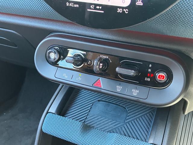 ＭＩＮＩ カントリーマンＳＥオール４　フェイバリット・トリム　認定中古車　当社元デモカー　パノラマサンルーフ　フェイバードトリム　Ｍパッケージ（電動シート・ハーマンカードンオーディオ・リアダークガラス）　全方位カメラ　タッチ式純正ナビ　ＡＣＣ　ＳＯＳ　１９ＡＷ（10枚目）