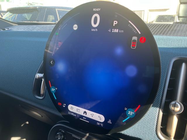 ＭＩＮＩ カントリーマンＳＥオール４　フェイバリット・トリム　認定中古車　当社元デモカー　パノラマサンルーフ　フェイバードトリム　Ｍパッケージ（電動シート・ハーマンカードンオーディオ・リアダークガラス）　全方位カメラ　タッチ式純正ナビ　ＡＣＣ　ＳＯＳ　１９ＡＷ（20枚目）