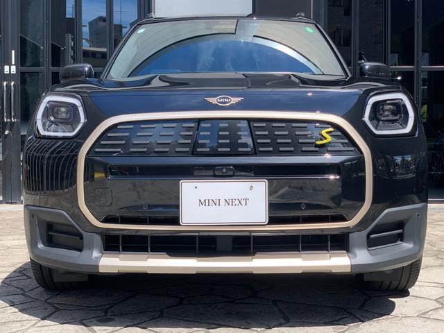 ＭＩＮＩ カントリーマンＳＥオール４　フェイバリット・トリム　認定中古車　当社元デモカー　パノラマサンルーフ　フェイバードトリム　Ｍパッケージ（電動シート・ハーマンカードンオーディオ・リアダークガラス）　全方位カメラ　タッチ式純正ナビ　ＡＣＣ　ＳＯＳ　１９ＡＷ（51枚目）
