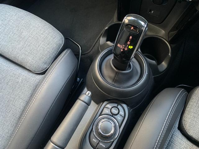 MINI クーパーD クラシック・トリム 5ドア 認定中古車 ワンオーナー タッチ式HDDナビ LEDヘッドライト バックカメラ ミュージックサーバー機能 ブルートゥース接続 SOSコール ドライビングモード 16インチAW(15枚目)