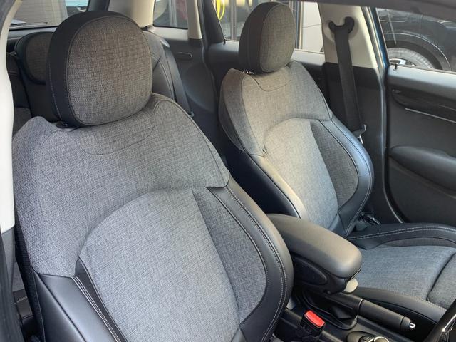 MINI クーパーD クラシック・トリム 5ドア 認定中古車 ワンオーナー タッチ式HDDナビ LEDヘッドライト バックカメラ ミュージックサーバー機能 ブルートゥース接続 SOSコール ドライビングモード 16インチAW(24枚目)