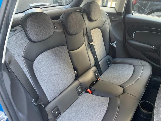 MINI クーパーD クラシック・トリム 5ドア 認定中古車 ワンオーナー タッチ式HDDナビ LEDヘッドライト バックカメラ ミュージックサーバー機能 ブルートゥース接続 SOSコール ドライビングモード 16インチAW(26枚目)