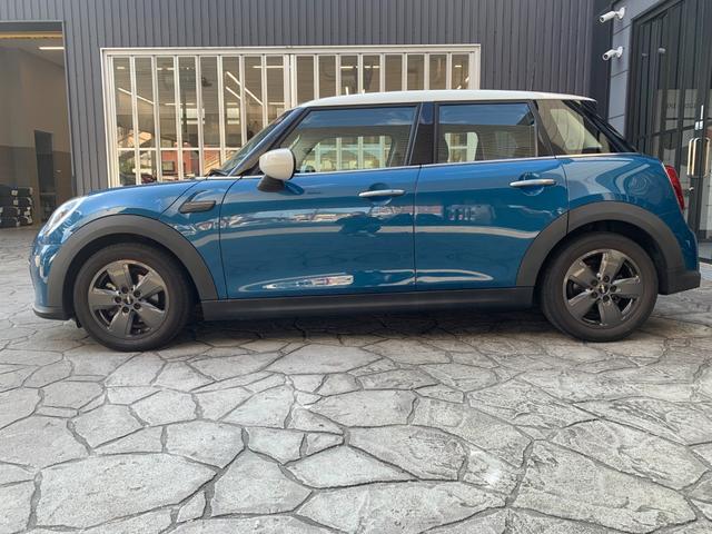 MINI クーパーD クラシック・トリム 5ドア 認定中古車 ワンオーナー タッチ式HDDナビ LEDヘッドライト バックカメラ ミュージックサーバー機能 ブルートゥース接続 SOSコール ドライビングモード 16インチAW(42枚目)