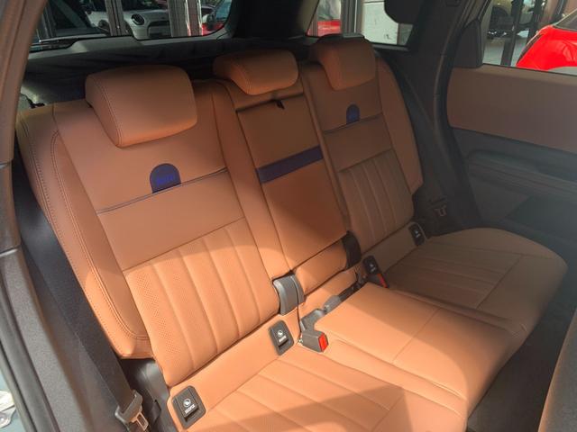 ＭＩＮＩ カントリーマンＣ　フェイバリット・トリム　認定中古車　フェイバードトリム　Ｍパッケージ（電動シート・ハーマンカードンオーディオ・リアダークガラス）　純正タッチ式ナビ　　ヘッドアップディスプレイ　シートヒーター　ＡＣＣ　ＳＯＳ　１９インチＡＷ（33枚目）