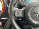ＭＩＮＩ クーパーＳＤ　クロスオーバー　オール４　認定中古車　ワンオーナー　タッチ式ＨＤＤナビ　ＬＥＤヘッドライト　バックカメラ　シートヒーター　ミュージックサーバー機能　ブルートゥース接続　ＡＣＣ　ＳＯＳコール　ＥＴＣ２．０　１８インチＡＷ（4枚目）