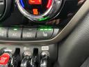 クーパーＳＤ　クロスオーバー　オール４　認定中古車　ワンオーナー　タッチ式ＨＤＤナビ　ＬＥＤヘッドライト　バックカメラ　シートヒーター　ミュージックサーバー機能　ブルートゥース接続　ＡＣＣ　ＳＯＳコール　ＥＴＣ２．０　１８インチＡＷ（15枚目）