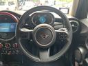 ＭＩＮＩ クーパーＳＤ　クラシック・トリム　５ドア　認定中古車　タッチ式ＨＤＤナビ　ＬＥＤヘッドライト　バックカメラ　クロスレザーシート　ミュージックサーバー機能　ブルートゥース接続　ＳＯＳコール　ＥＴＣ２．０　１７インチＡＷ（3枚目）