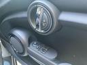 MINI クーパー 3ドア 認定中古車 ワンオーナー タッチ式HDDナビ LEDヘッドライト バックカメラ シートヒーター ミュージックサーバー機能 ブルートゥース接続 ACC SOSコール 16インチAW(8枚目)