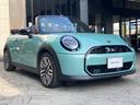 MINI NEXT亀有には、常時新車拠店より厳選された認定中古車が続々と入庫しております。