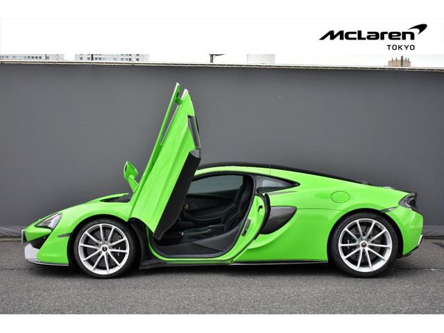 　左Ｈ　ＭｃＬａｒｅｎ　ＱＵＡＬＩＦＩＥＤ　ＴＯＫＹＯ　認定中古車　スポーツパック　ＧＴアップグレードパック　１０スポークライトウェイトホイール　Ｂｙマクラーレンデザイナーインテリア－スポーツ(24枚目)