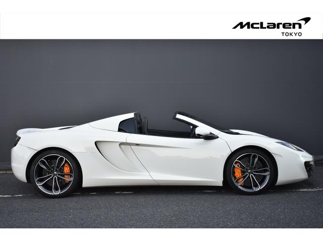 ＭＰ４－１２Ｃスパイダー 　左Ｈ　ＭｃＬａｒｅｎ　ＱＵＡＬＩＦＩＥＤ　ＴＯＫＹＯ　１２カ月保証付販売　カーボンセラミックブレーキ　スポーツエグゾースト　電動メモリーシート　シートヒーター　パーキングセンサー　カーボンインテリア（4枚目）