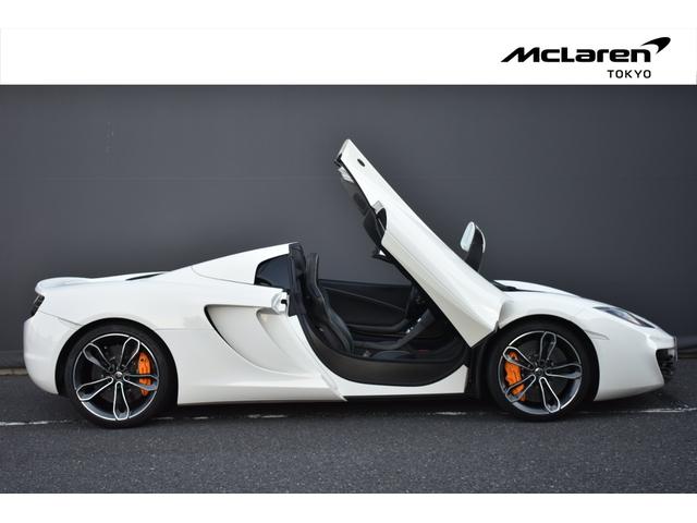 　左Ｈ　ＭｃＬａｒｅｎ　ＱＵＡＬＩＦＩＥＤ　ＴＯＫＹＯ　１２カ月保証付販売　カーボンセラミックブレーキ　スポーツエグゾースト　電動メモリーシート　シートヒーター　パーキングセンサー　カーボンインテリア(30枚目)