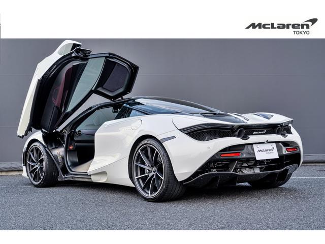 ７２０Ｓ 　Ｌｕｘｕｒｙ　ＭｃＬａｒｅｎ　ＱＵＡＬＩＦＩＥＤ　ＴＯＫＹＯ　正規認定中古車　カーボンＥＸＴ２・３　カーボンフードエアインテーク　カーボンリアフェンダーインテーク　ドアアッパーガラスルーフ（16枚目）