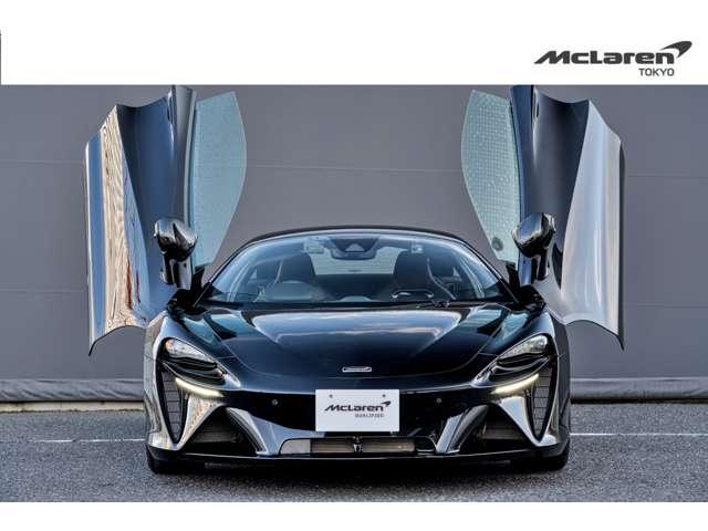 アルトゥーラ ＴｅｃｈＬｕｘ　右　スポーツエキゾースト　ＭｃＬａｒｅｎ　Ｔｏｋｙｏ　認定中古車　スポーツエキゾースト／電動シート＆ヒーター／コントラストパイピング／Ｓｔａｒ１０スポークスーパーライトウェイトホイール／グロスブラックフィニッシュ（7枚目）
