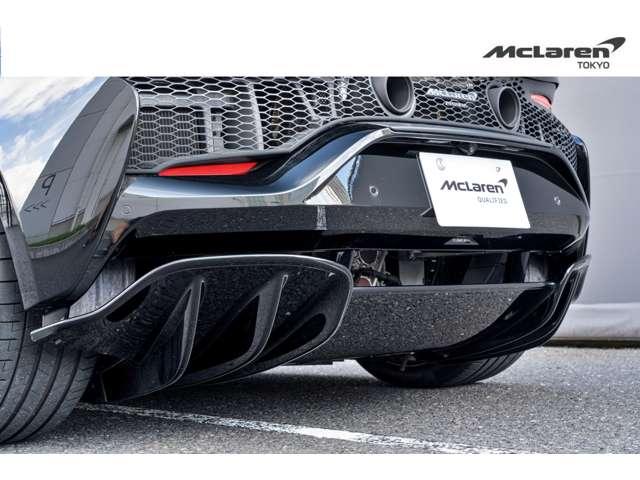 アルトゥーラ ＴｅｃｈＬｕｘ　右　スポーツエキゾースト　ＭｃＬａｒｅｎ　Ｔｏｋｙｏ　認定中古車　スポーツエキゾースト／電動シート＆ヒーター／コントラストパイピング／Ｓｔａｒ１０スポークスーパーライトウェイトホイール／グロスブラックフィニッシュ（14枚目）