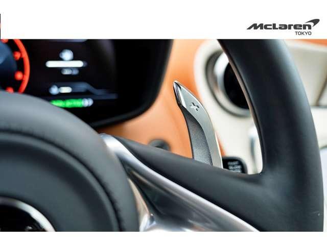 ＧＴ リュクス　プライバシーガラス製パノラマルーフ／Ｌｕｘｅ　ＩｎｔｅｒｉｏｒＥｘｔ　－　ＳＩＬＩＣＡ　ＷＨＩＴＥ　Ｌｕｘｅ　Ｉｎｔｅｒｉｏｒ　－　Ｐｏｒｃｅｌａｉｎ　＆　Ｖｉｎｔａｇｅ　Ｔａｎ　認定中古車（22枚目）