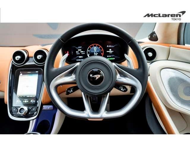 ＧＴ リュクス　プライバシーガラス製パノラマルーフ／Ｌｕｘｅ　ＩｎｔｅｒｉｏｒＥｘｔ　－　ＳＩＬＩＣＡ　ＷＨＩＴＥ　Ｌｕｘｅ　Ｉｎｔｅｒｉｏｒ　－　Ｐｏｒｃｅｌａｉｎ　＆　Ｖｉｎｔａｇｅ　Ｔａｎ　認定中古車（23枚目）