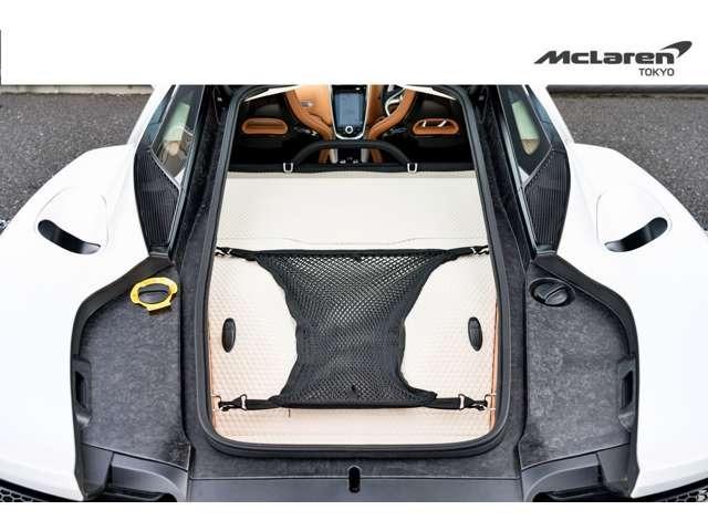 ＧＴ リュクス　プライバシーガラス製パノラマルーフ／Ｌｕｘｅ　ＩｎｔｅｒｉｏｒＥｘｔ　－　ＳＩＬＩＣＡ　ＷＨＩＴＥ　Ｌｕｘｅ　Ｉｎｔｅｒｉｏｒ　－　Ｐｏｒｃｅｌａｉｎ　＆　Ｖｉｎｔａｇｅ　Ｔａｎ　認定中古車（36枚目）