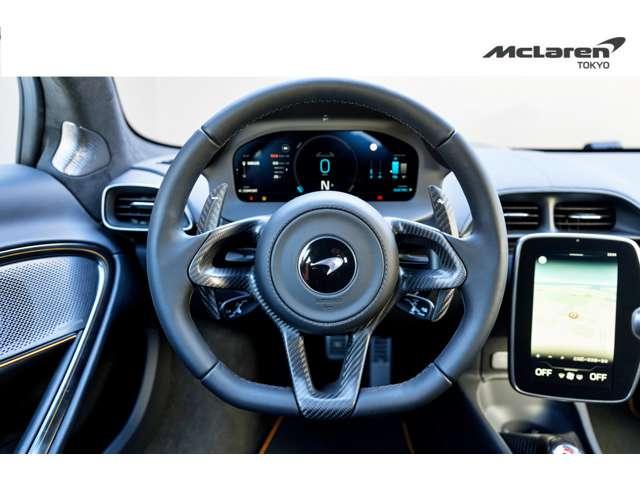 アルトゥーラ ３．０　認定中古車　クルーズコントロール　障害物センサー　横滑り防止装置　過給器設定モデル　ナビ　ミュージックプレイヤー接続可　ＥＴＣ　ディスプレイオーディオ　スマートキー　ＬＥＤヘッドライト（22枚目）