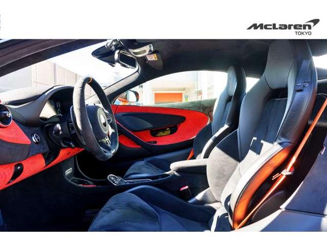 ６００ＬＴ ３．８　クルーズコントロール　障害物センサー　過給器設定モデル　ナビ　ミュージックプレイヤー接続可　ＥＴＣ　スマートキー　ＬＥＤヘッドライト　認定中古車（3枚目）