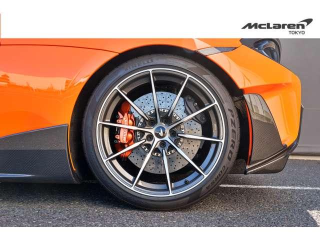 ６００ＬＴ ３．８　クルーズコントロール　障害物センサー　過給器設定モデル　ナビ　ミュージックプレイヤー接続可　ＥＴＣ　スマートキー　ＬＥＤヘッドライト　認定中古車（21枚目）